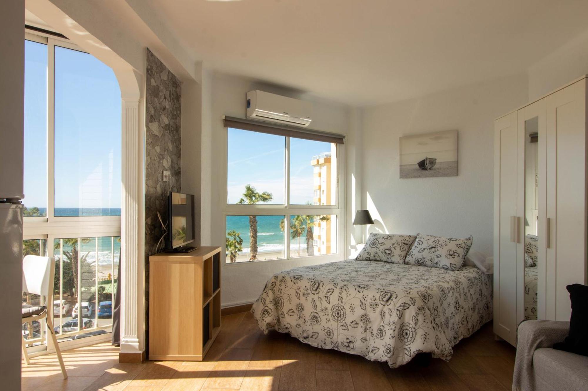 Ruselo 308. Loft En Paseo Maritimo De Torrox Costa Apartment Luaran gambar