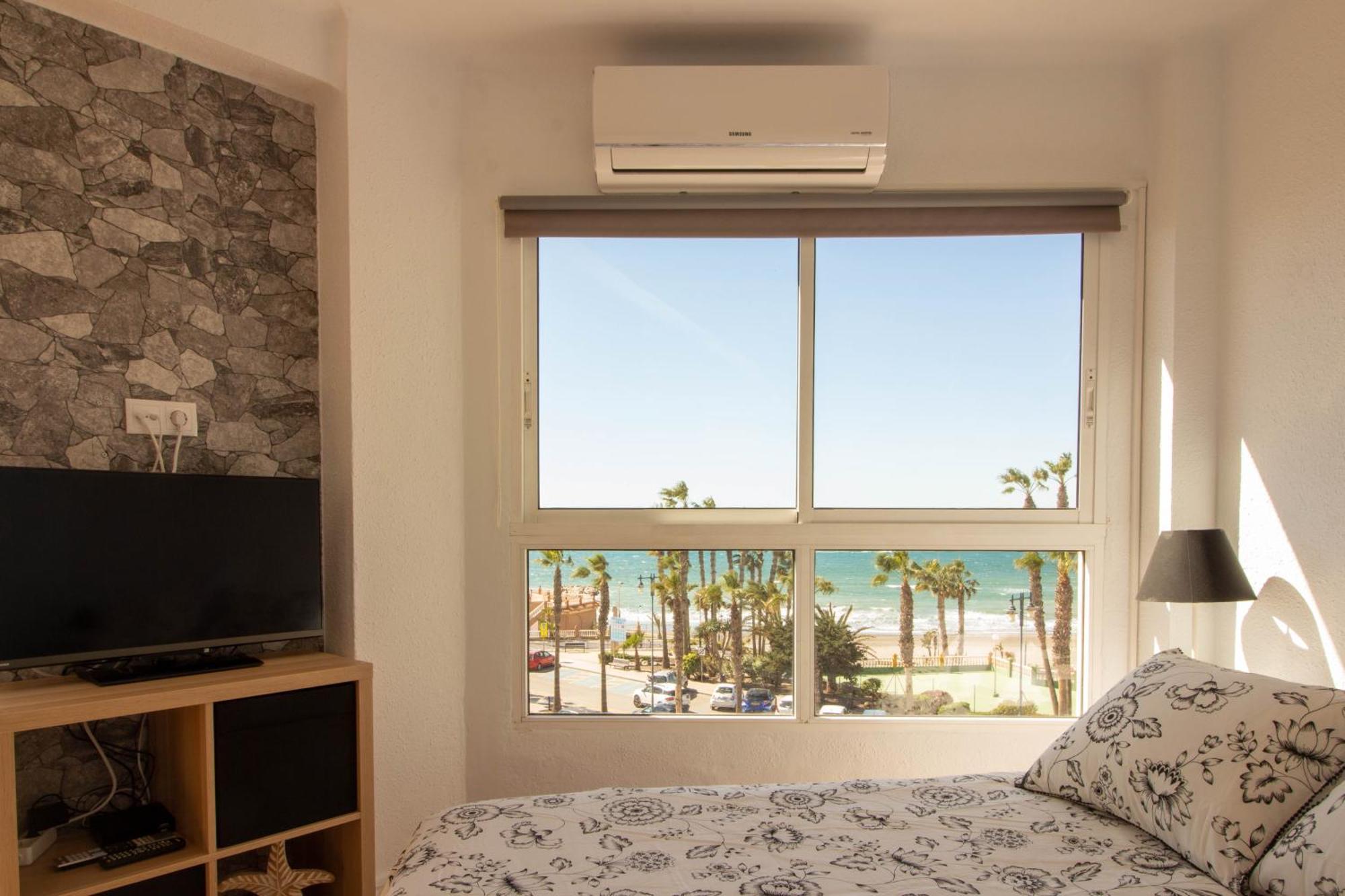 Ruselo 308. Loft En Paseo Maritimo De Torrox Costa Apartment Luaran gambar